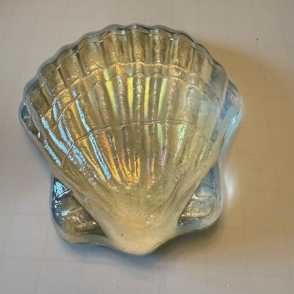 Iridescent and Clear  Glass Seashell Sculpture Art
Sku#GC